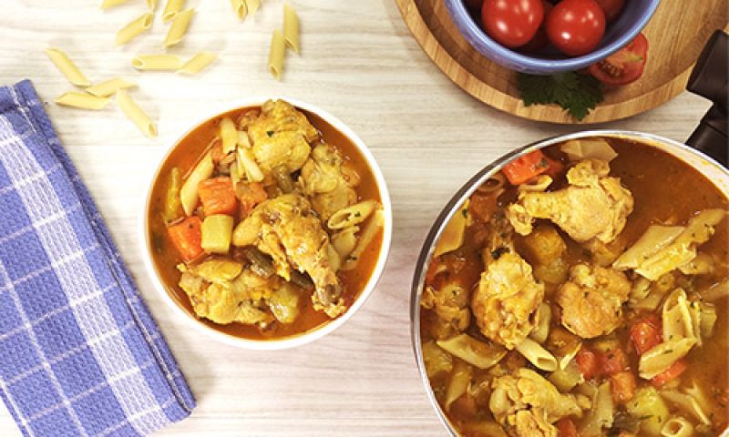 Sopa de legumes com coxinha da asa